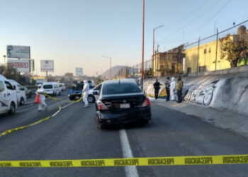 Deja un muerto, enfrentamiento entre policías y delincuentes en Ecatepec