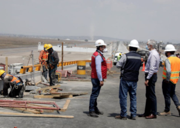 Supervisa Alfredo Del Mazo obras del distribuidor de acceso principal al Felipe Ángeles