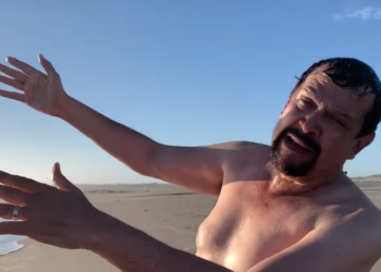 Diputado de Morena propone crear playa nudista en Navolato, Sinaloa