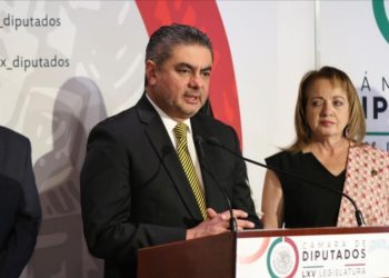 Alista oposición presentar iniciativa de reforma eléctrica