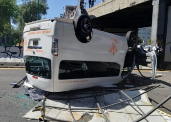 Atienden accidente de transporte de pasajeros en Periférico