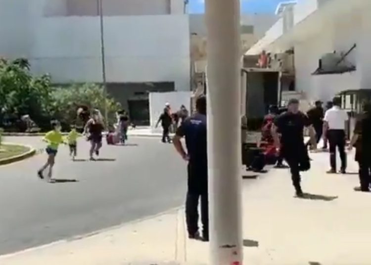 Turistas en Cancún viven momentos de terror por presunta balacera