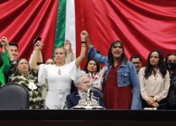 Diputada trans se disculpa con Creel por la “vergonzosa escena” de antier en San Lázaro