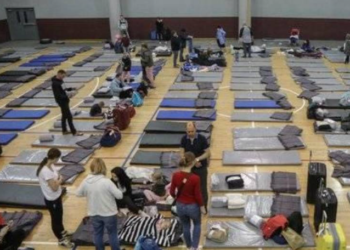 Suman 400 migrantes de Ucrania en albergues de Tijuana