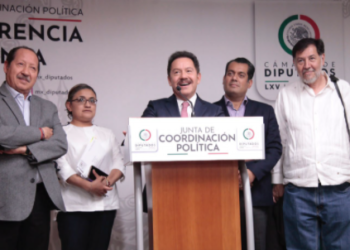 Aplaza Morena para el domingo votación de reforma eléctrica