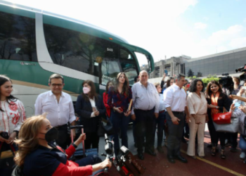 Llegamos los 70 diputados del PRI para votar contra reforma eléctrica: Alejandro Moreno