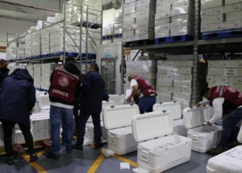 Birmex entrega al Estado de México 30 mil vacunas AstraZeneca contra COVID-19