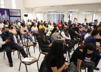 Birmex entrega al Estado de México 30 mil vacunas AstraZeneca contra COVID-19