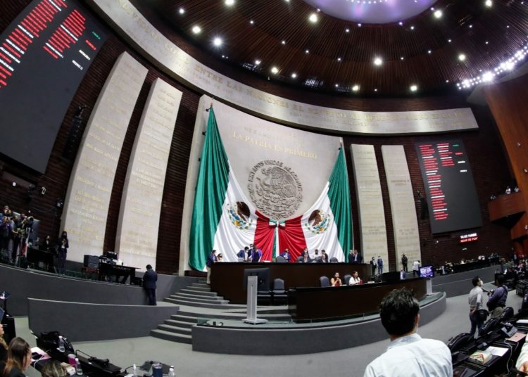 Avanza en comisiones reforma eléctrica del Ejecutivo