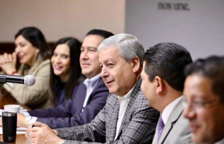 Presenta alcalde programa de patrullas eléctricas en Foro de Ciudades Capitales
