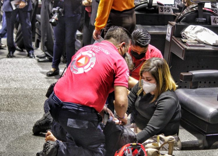 Brinda Salario rosa mejores oportunidades de desarrollo a las familias: Alfredo Del Mazo