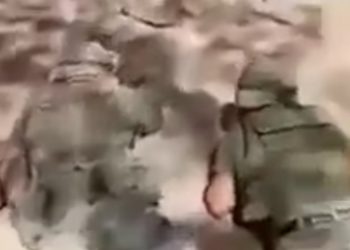 Narcos capturan y someten a soldados en Sinaloa dos