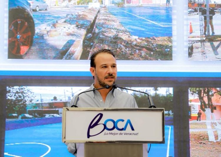 Policía de la CDMX empuja a usuario del metro tras riña y muere