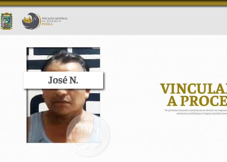 Aprehende Fiscalía de Puebla a joven que tomaba con amigo y los mató