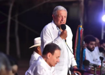 Manda López Obrador al carajo, a quienes critican a los médicos cubanos