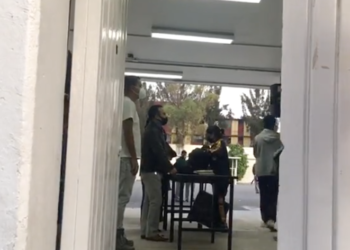 Aplican Operativo Mochila Segura en la Venustiano Carranza, tras amenaza de estudiante