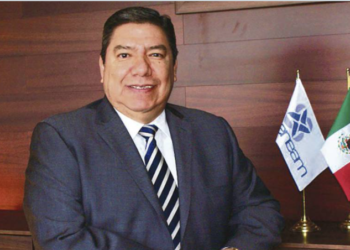 Tras casi choque de aviones en el AICM, renuncia director de Servicios a la Navegación