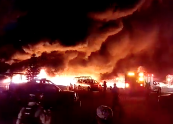 Se registra fuerte incendio en instalaciones de la Guardia Nacional en Iztapalapa