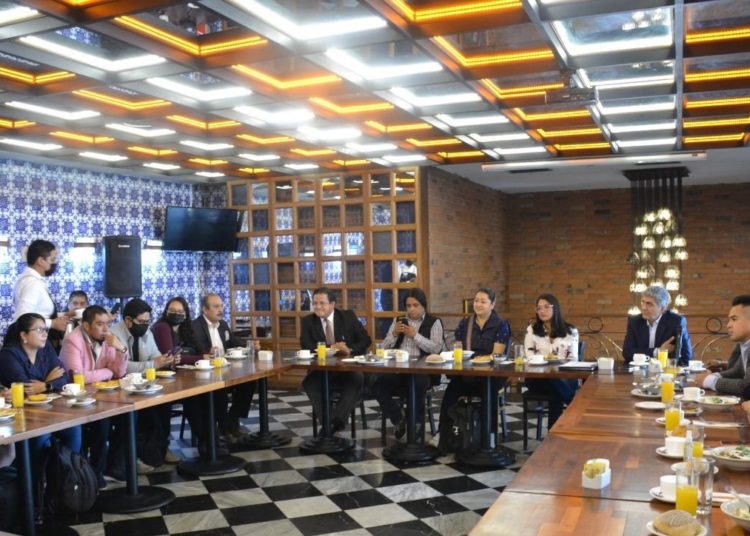 Secretario de Gobierno no se distrae con temas político-electorales