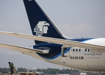 Siguen los incidentes entre aviones en el AICM