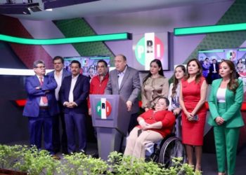 PRI presenta su contrarreforma electoral, reduce diputados de 500 a 300