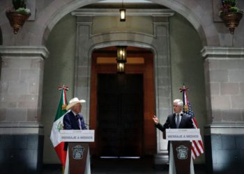 Dialogan gobernador Alfredo Del Mazo y embajador de Estados Unidos, Ken Salazar, sobre temas económicos y de seguridad