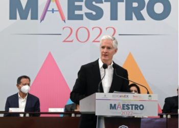 Esfuerzo de los maestros sacó adelante dos ciclos escolares durante la pandemia: Del Mazo