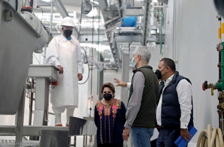 Entrega Alfredo Del Mazo modernización del Rastro Municipal de Atlacomulco