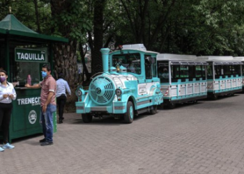 Inicia operaciones trenecito eléctrico en Chapultepec