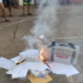Queman urnas en Oaxaca ante falta de apoyos tras huracán Agatha