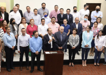 Denuncia PAN a Samuel García por la compra y coacción de diputados y alcaldes con dinero público