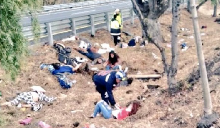 Accidente en la México-Querétaro deja 12 personas fallecidas