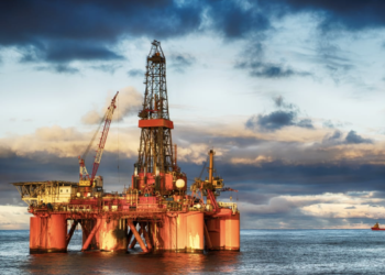 Exportaciones impulsan ingresos de PEMEX, crecen 53% a mayo