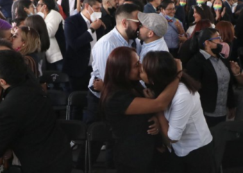 Gobierno de CDMX celebra bodas igualitarias