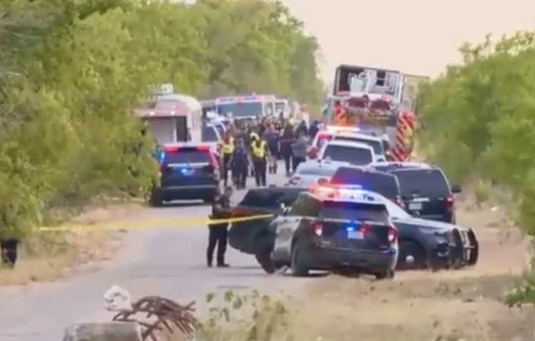 Hallan trailer con migrantes en Texas, 46 murieron por asfixia