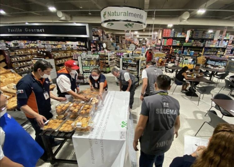 Clausuran Chedraui por uso de plásticos desechables