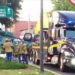 Cae tráiler cargado de cebollas de distribuidor vial
