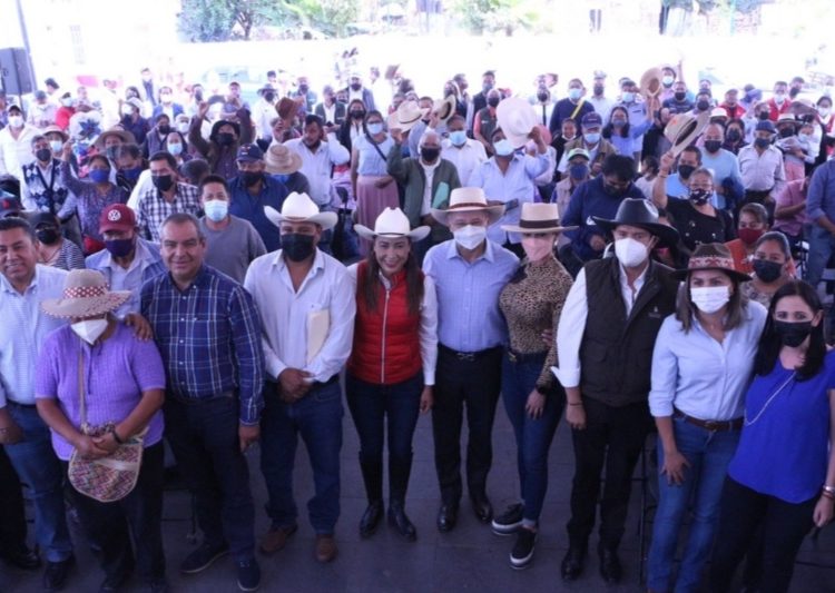 Productores reciben indemnización de seguro agrícola catastrófico
