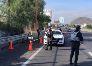 Robo de tráiler desata balacera en la México-Pachuca