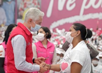Invierten amas de casa mexiquenses Salario rosa en beneficio de sus familias: Alfredo Del Mazo