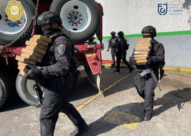 Logran SSC y fiscalías de CDMX y Edomex histórico decomiso de tonelada y media de cocaína en la Gustavo A. Madero