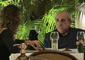 Pablo Gómez disfruta cena de lujo en restaurante donde captaron a Emilio Lozoya
