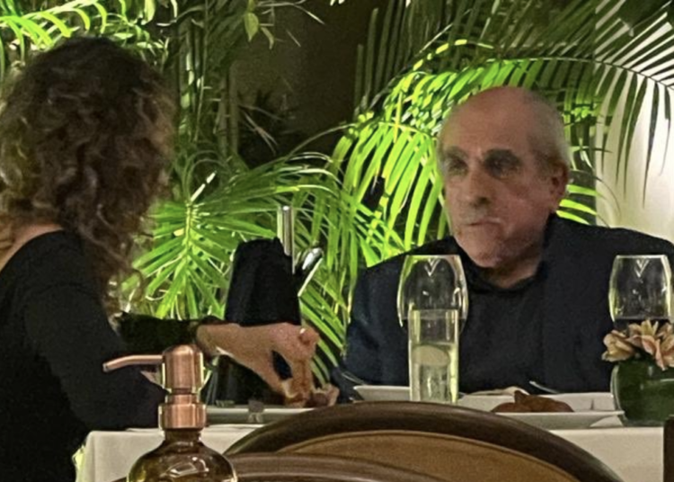 Pablo Gómez disfruta cena de lujo en restaurante donde captaron a Emilio Lozoya