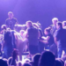 Se desmaya Santana durante concierto en Michigan