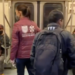 Sheinbaum se sube al Metro Línea 2 tras cortocircuito; supervisa funcionamiento
