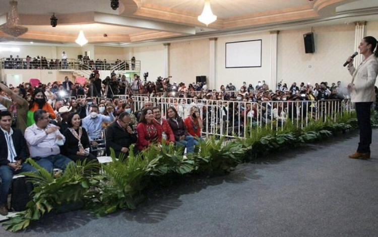 Se reúne Sheinbaum con empresarios de Colima