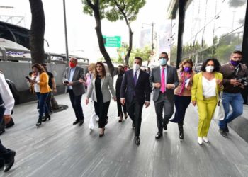 Priistas denuncian a Layda Sansores por violencia contra diputadas