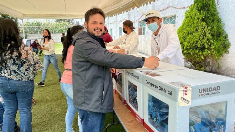 Eligen a exvocero de Sheinbaum como dirigente de Morena en la CDMX