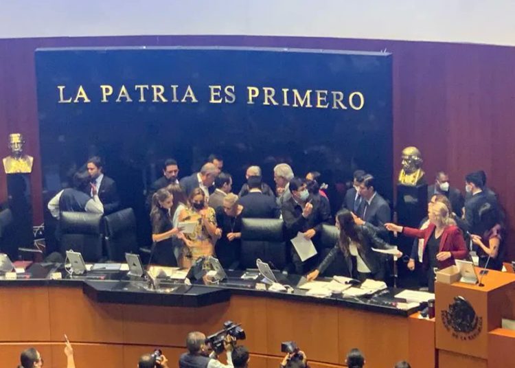 Alejandro Armenta no alcanza votación para presidir el Senado