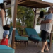 Hijo de López Obrador acusa racismo y clasismo por hospedarse en hotel en Acapulco